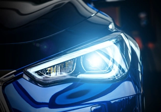 Fotoiniciadores catiónicos